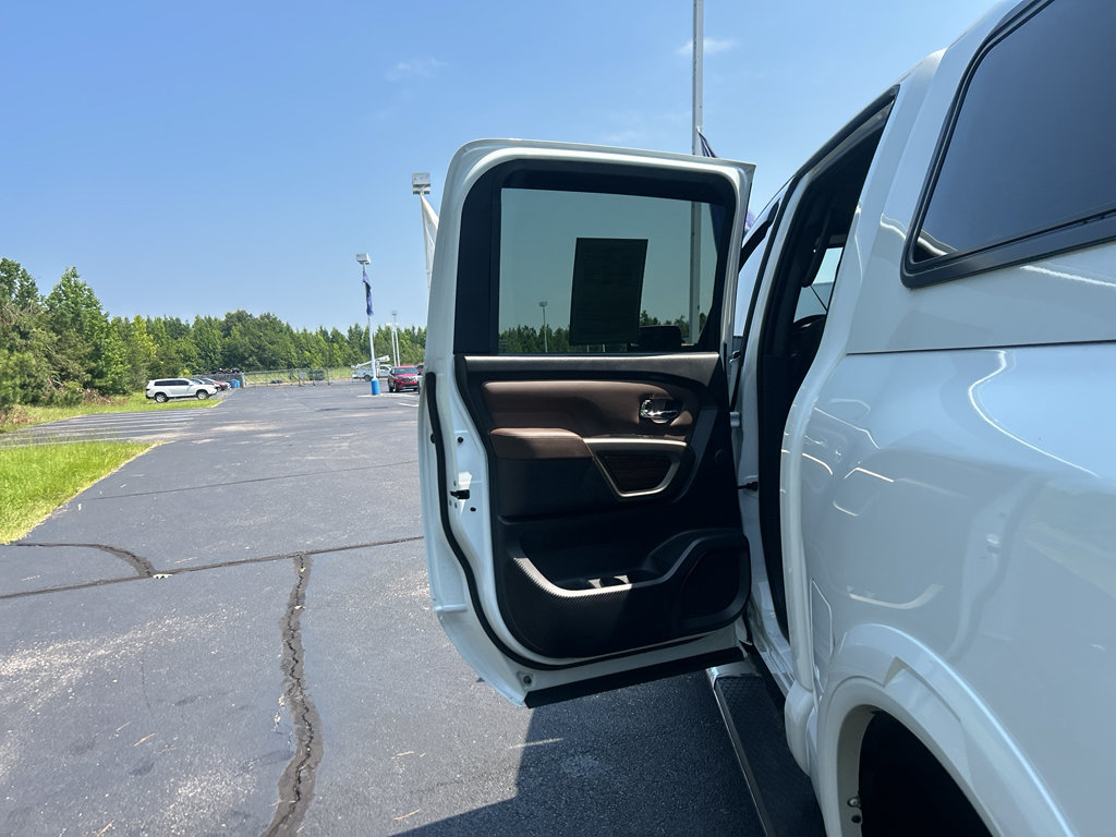 Used 2021 Nissan Titan Platinum Reserve w/ Moonroof Package AWD/4WD image 20