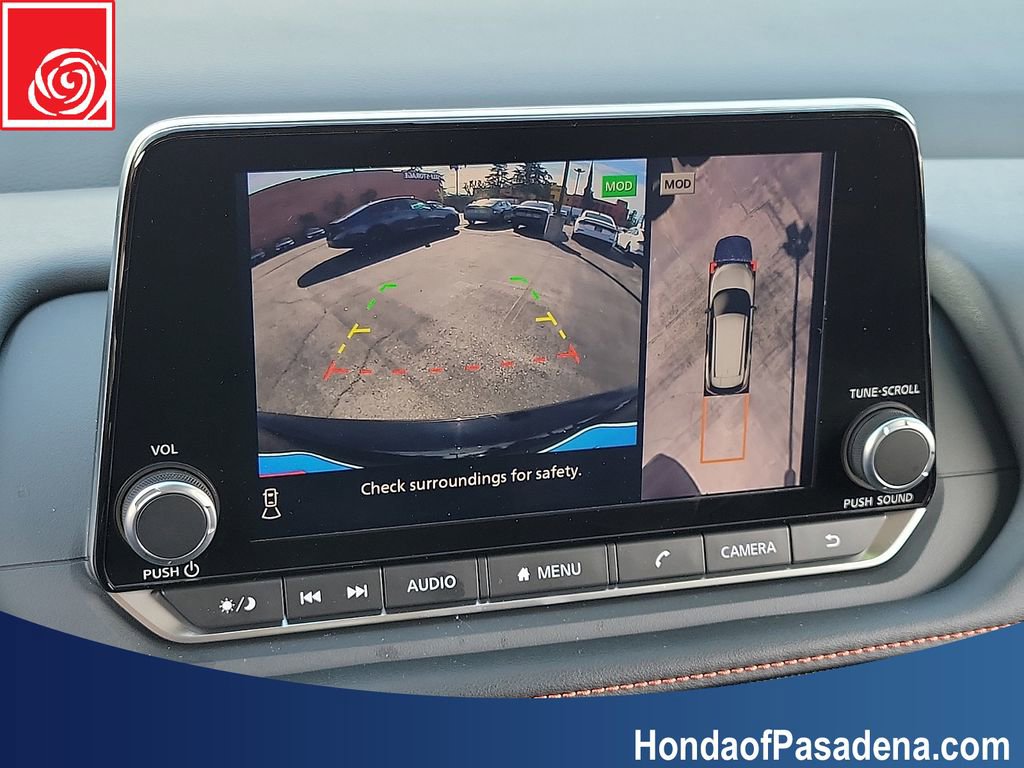 Used 2025 Nissan Rogue SV image 16