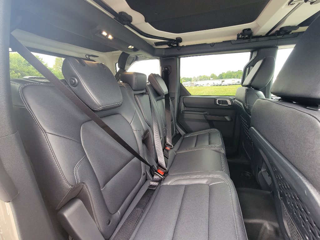 New 2025 Ford Bronco Badlands image 34