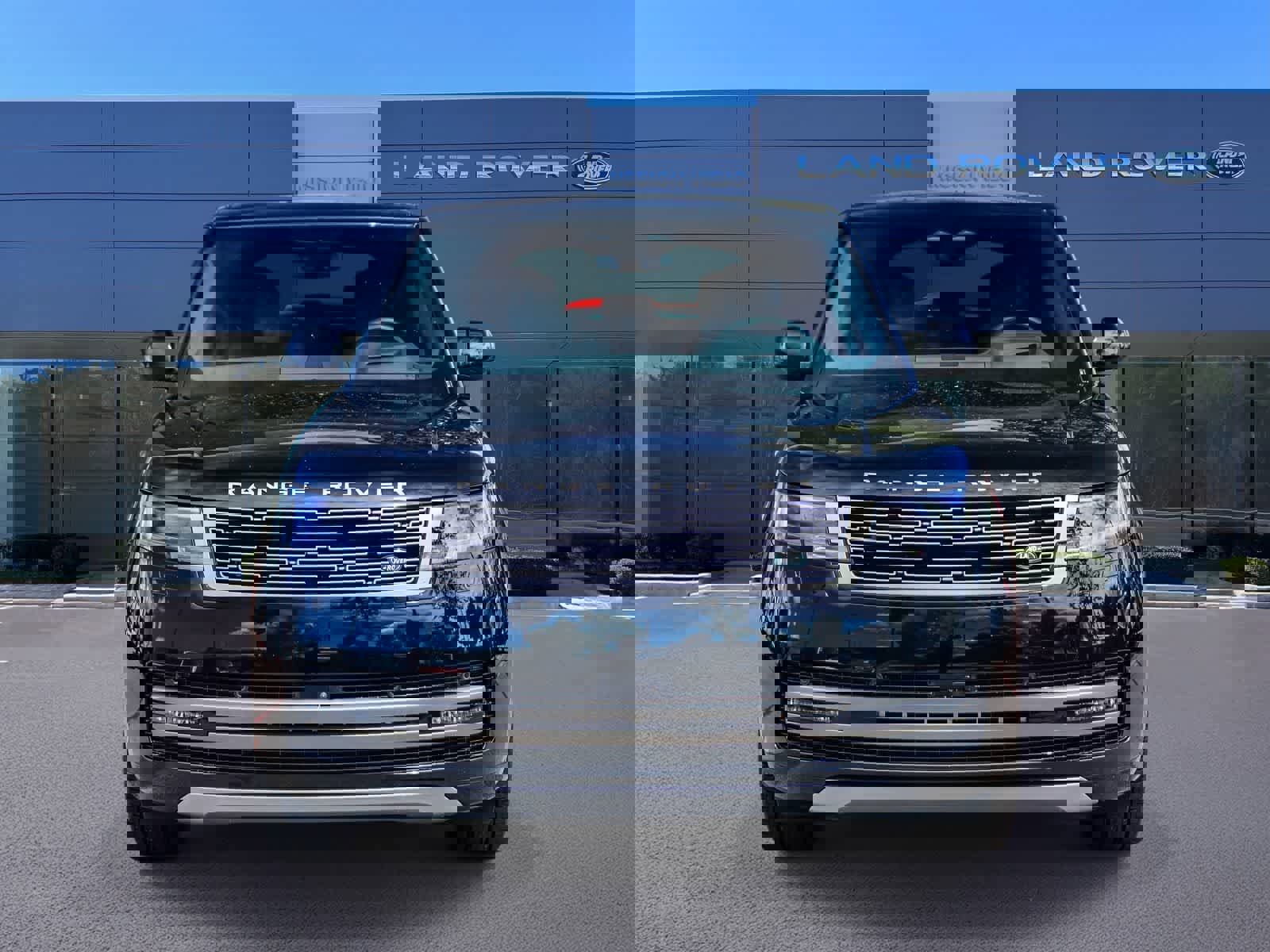 New 2026 Land Rover Range Rover SE image 2