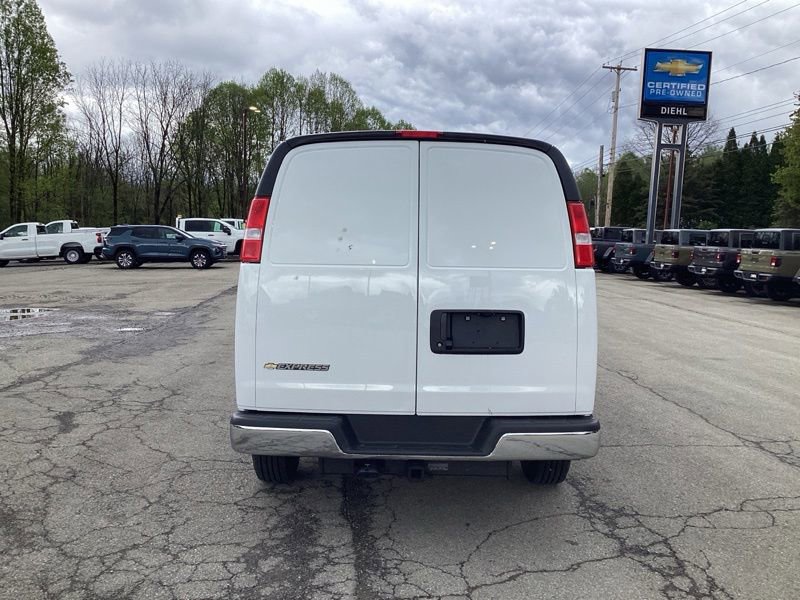 New 2026 Chevrolet Express 2500 w/ Driver Convenience Package RWD image 6