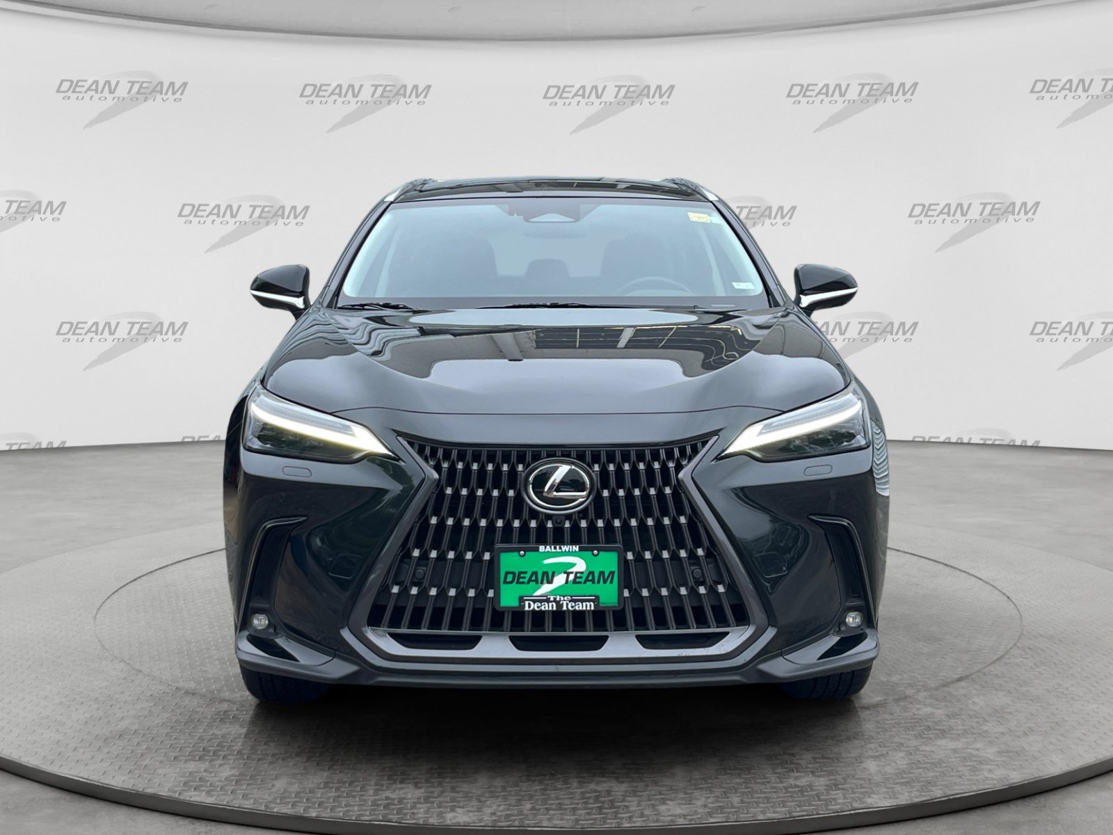 Used 2025 Lexus NX 350h AWD w/ Luxury Package image 2