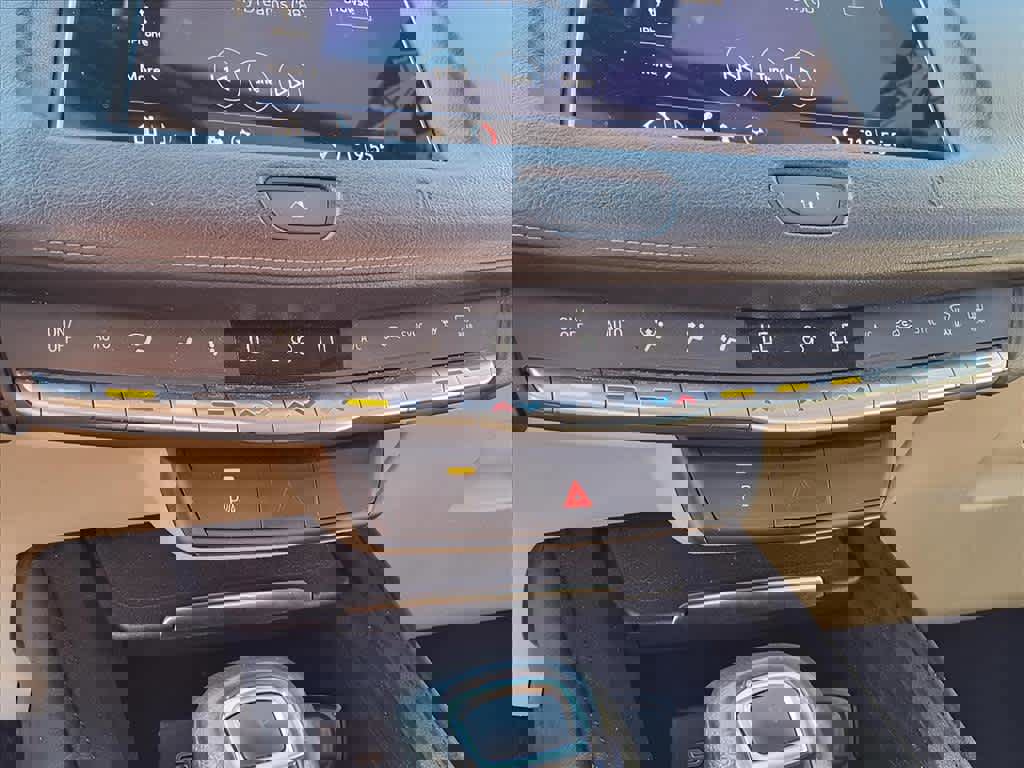 Used 2019 Cadillac XT4 Premium Luxury image 19