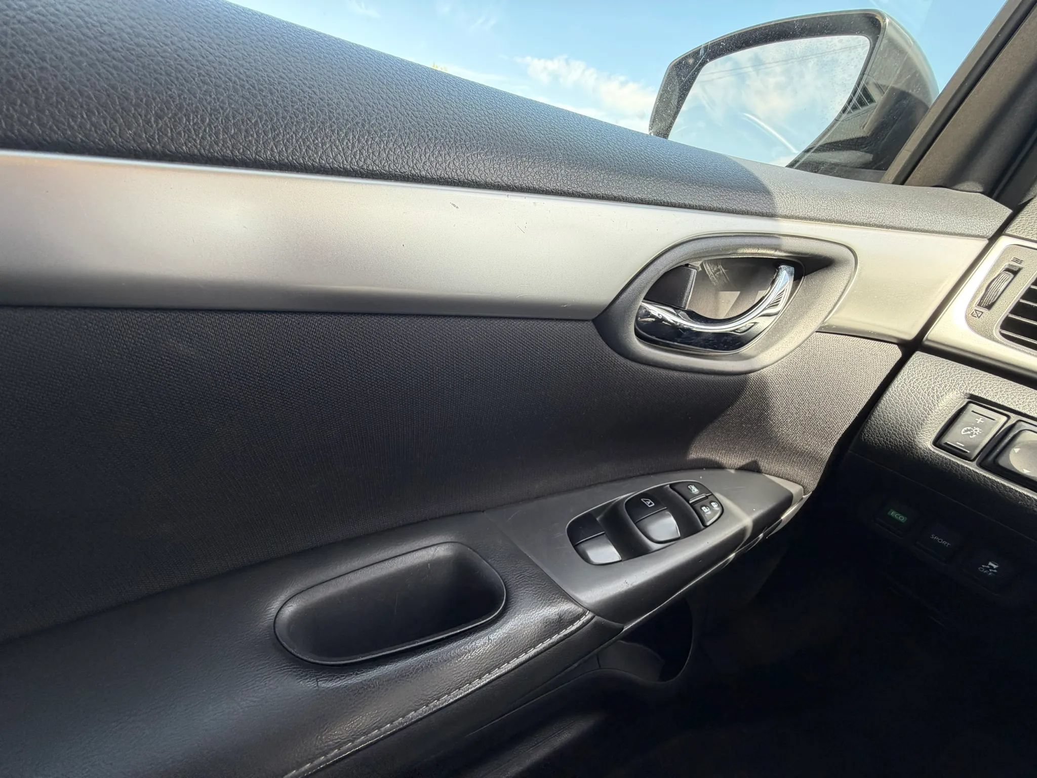 Used 2018 Nissan Sentra S FWD image 26