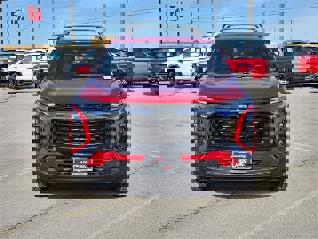 New 2026 Chevrolet Equinox ACTIV image 2