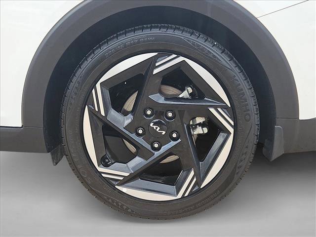Used 2025 Kia K4 EX image 24