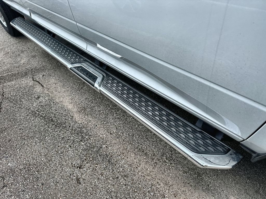 Used 2023 RAM 2500 Tradesman w/ Chrome Appearance Group image 5