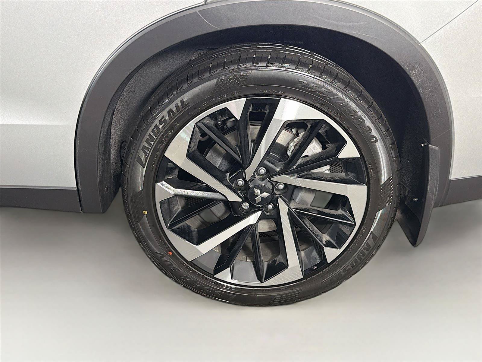 Used 2023 Mitsubishi Outlander SE FWD image 35
