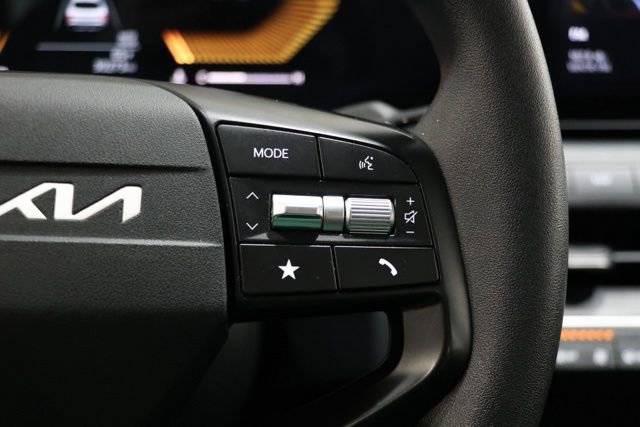 Used 2025 Kia K4 LXS image 22