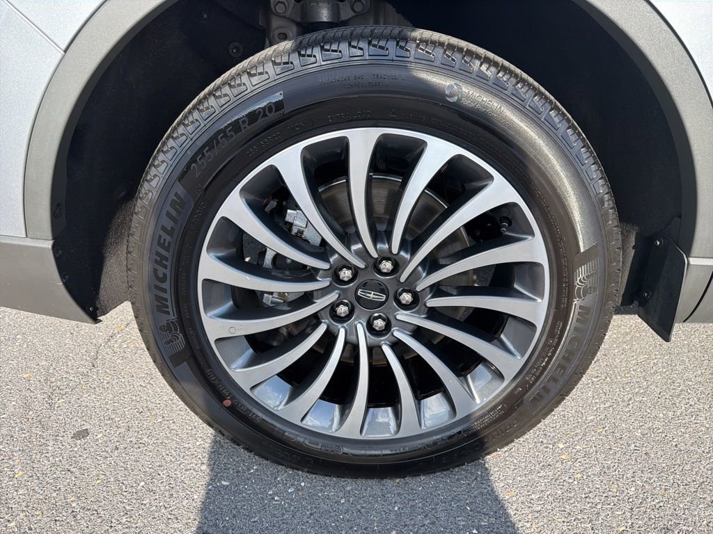 Used 2023 Lincoln Aviator Reserve w/ Elements Package Plus image 11