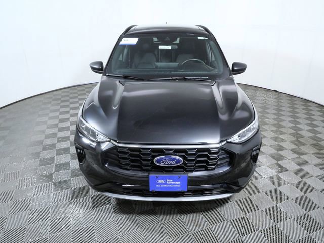 Certified 2024 Ford Escape ST-Line w/ Tech Pack #1 AWD/4WD image 3