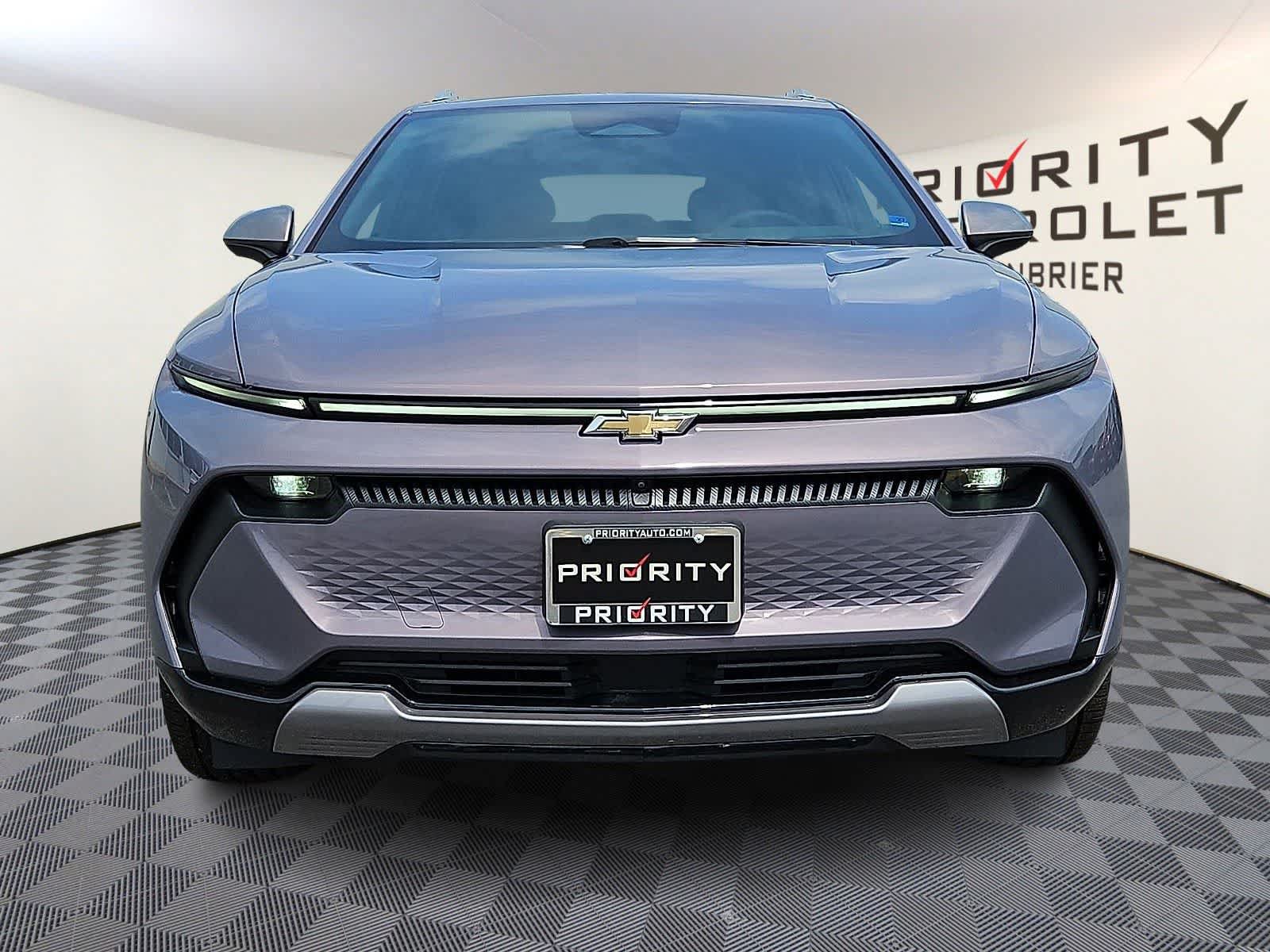 New 2026 Chevrolet Equinox EV LT w/ Convenience Package II FWD image 2