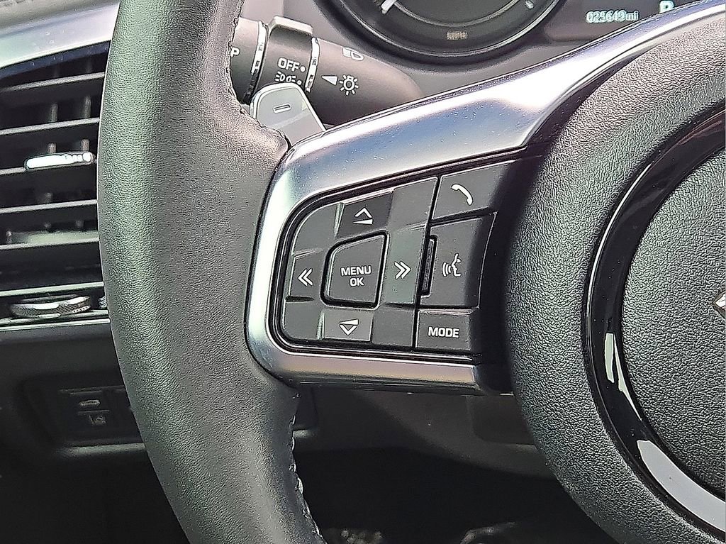 Used 2020 Jaguar F-TYPE Coupe image 24