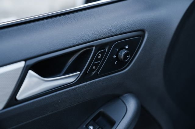Used 2017 Volkswagen Jetta SE image 65