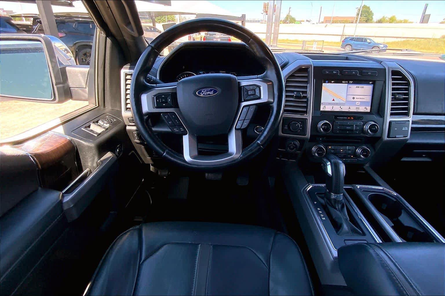 Used 2017 Ford F150 Platinum w/ Equipment Group 701A Luxury AWD/4WD image 6