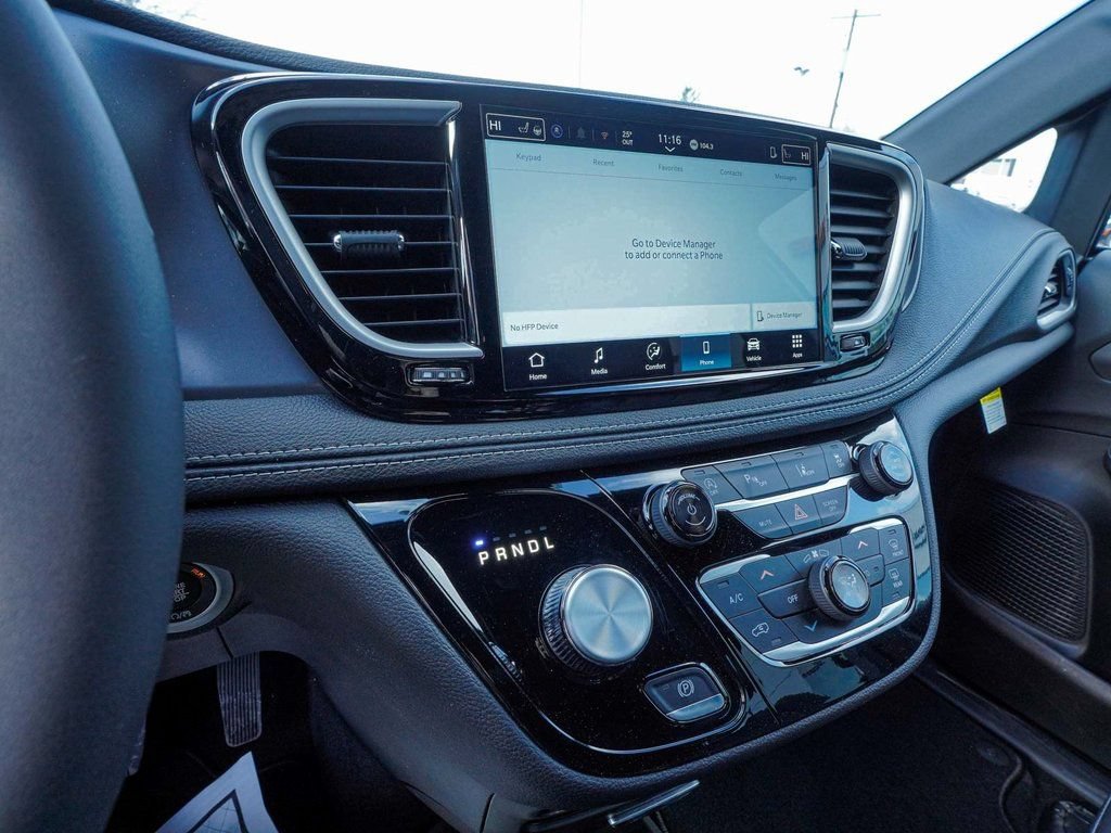 New 2026 Chrysler Pacifica Select FWD image 18