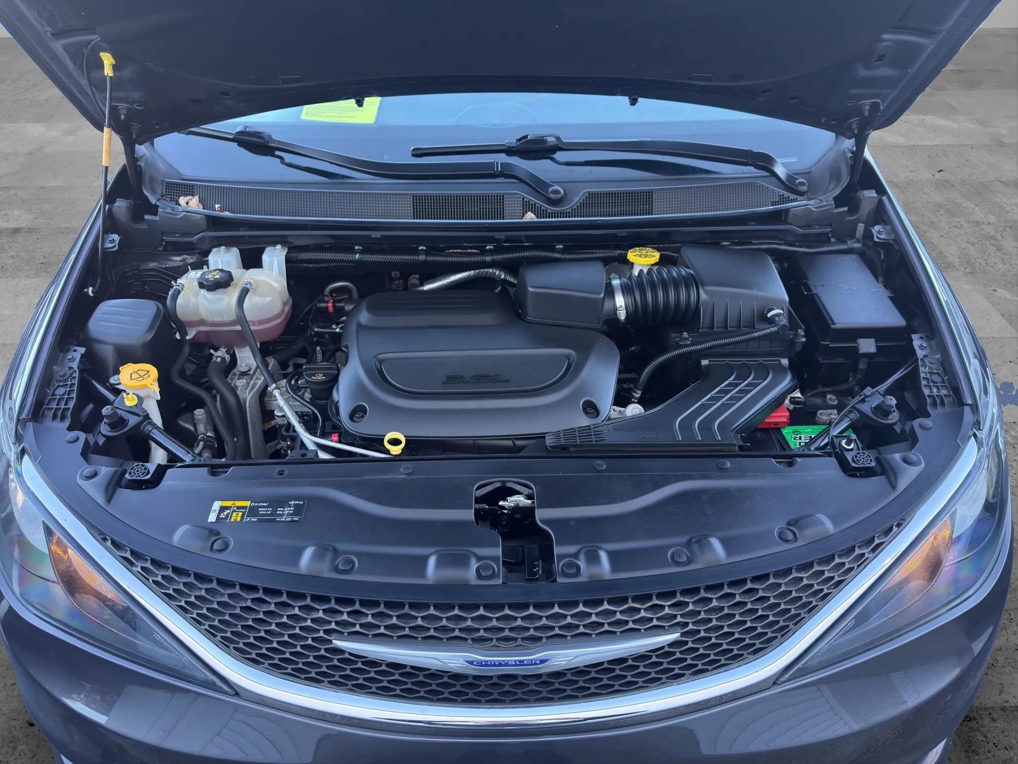 Used 2020 Chrysler Voyager Lxi image 11