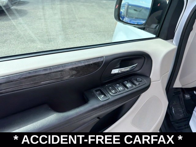 Used 2019 Dodge Grand Caravan SE FWD image 13