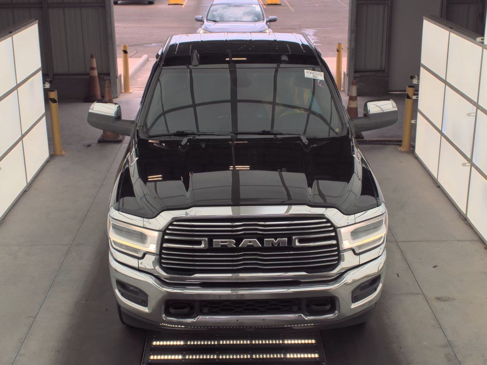 Used 2021 RAM 2500 Laramie AWD/4WD image 2