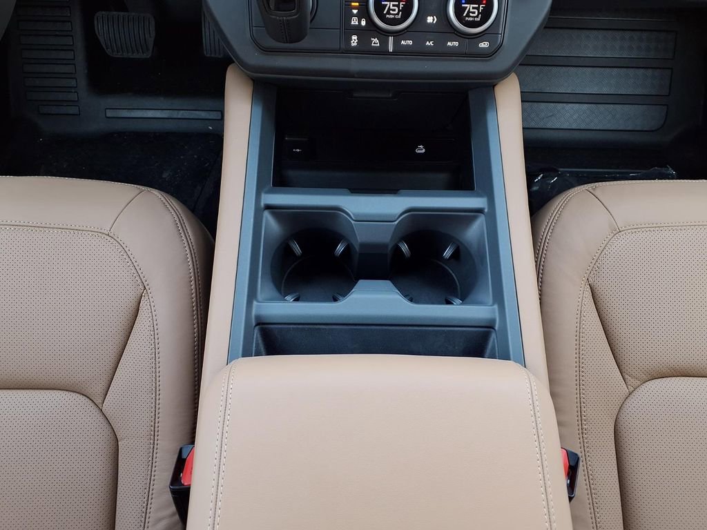 New 2026 Land Rover Defender 130 X-Dynamic SE AWD/4WD image 21