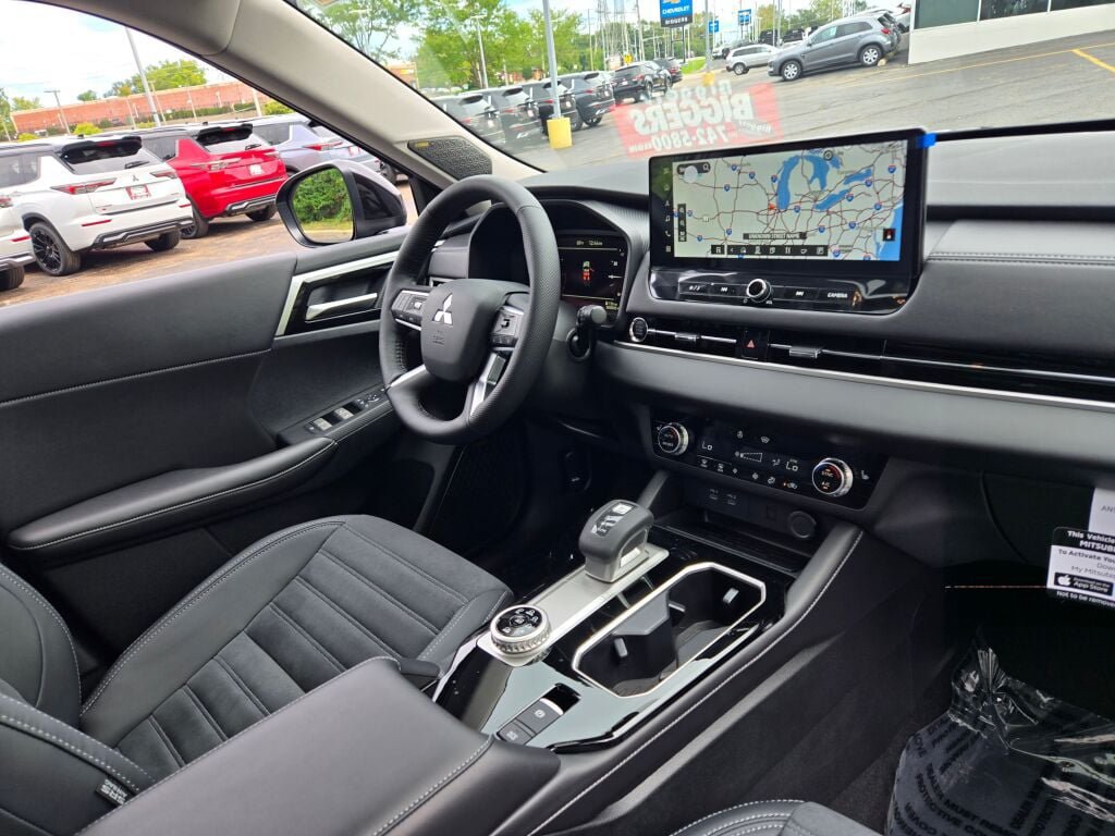 New 2026 Mitsubishi Outlander SE AWD/4WD image 5