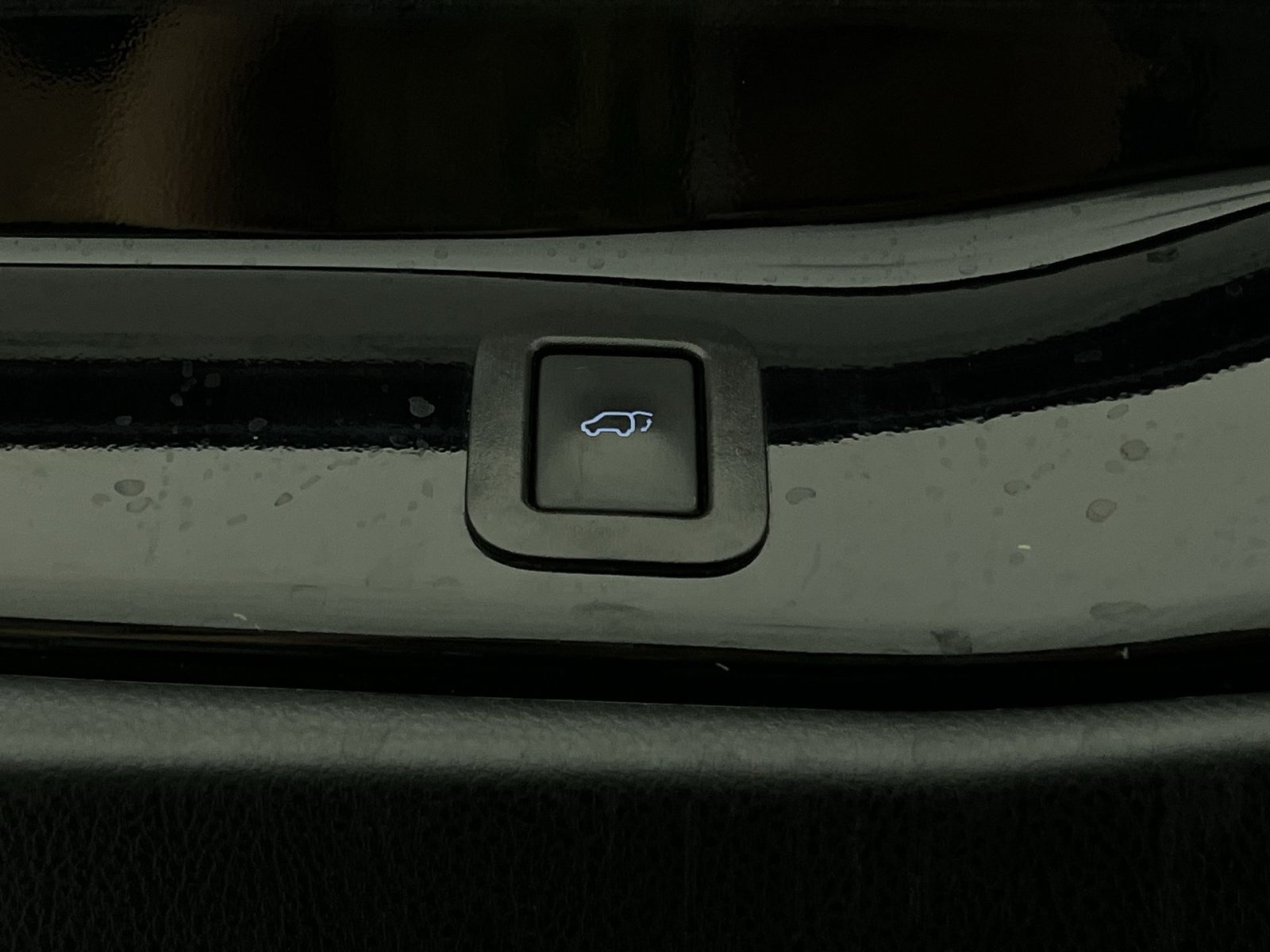 Used 2019 Toyota Highlander XLE AWD/4WD image 40