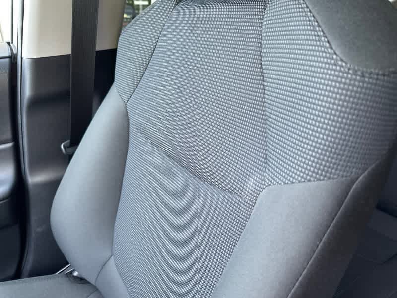 Used 2022 Toyota RAV4 LE AWD/4WD image 29