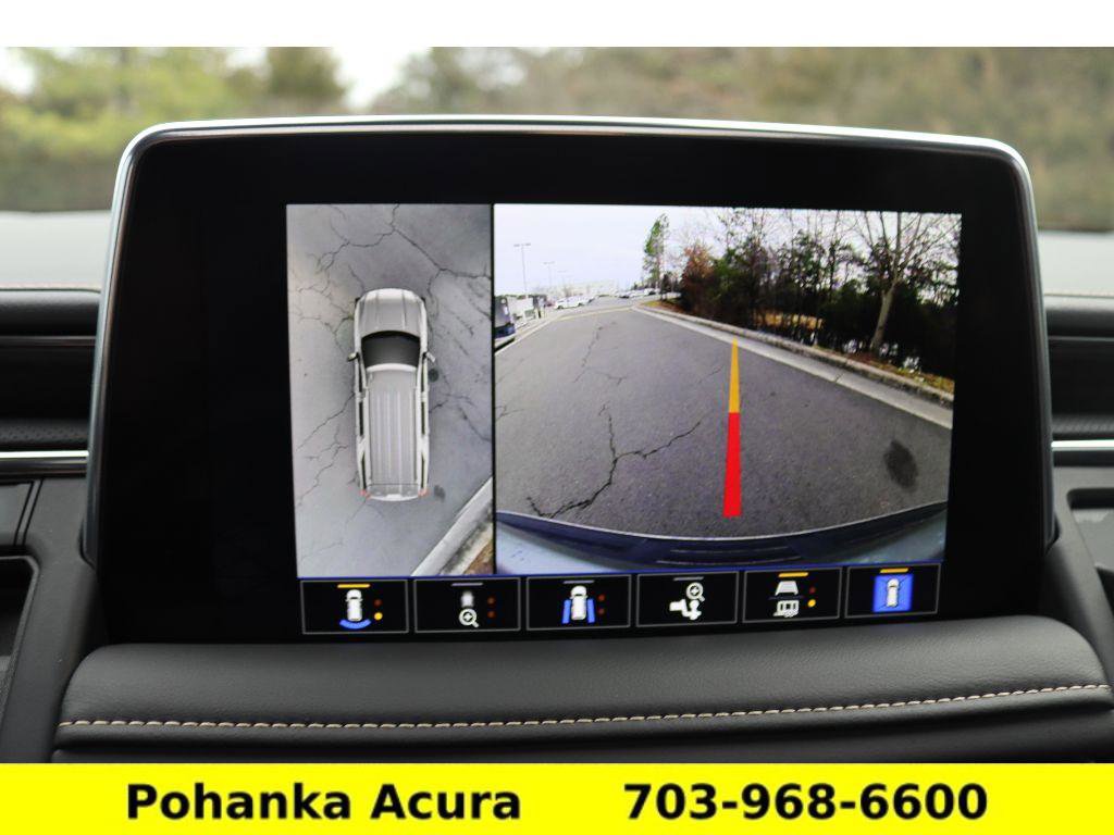 Used 2024 GMC Yukon SLT w/ SLT Premium Package image 14