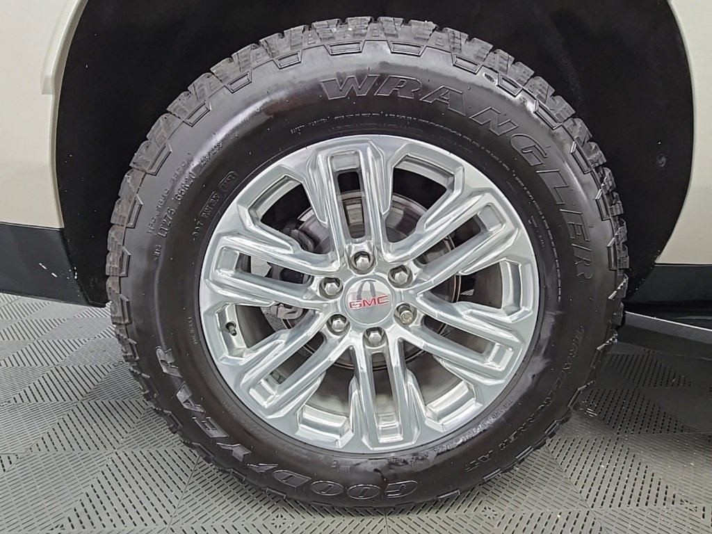 Certified 2022 GMC Yukon XL SLT w/ SLT Luxury Package image 52