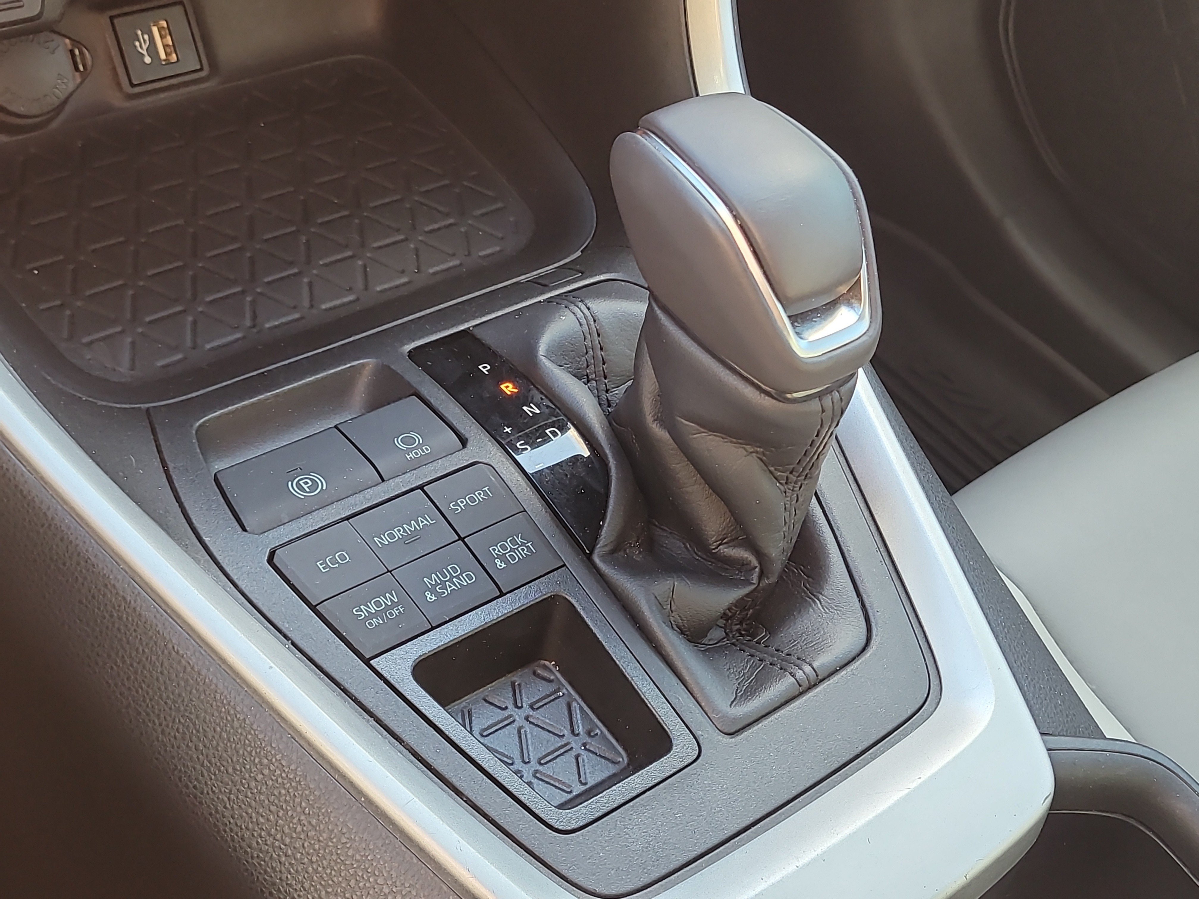 Certified 2023 Toyota RAV4 XLE Premium AWD/4WD image 29