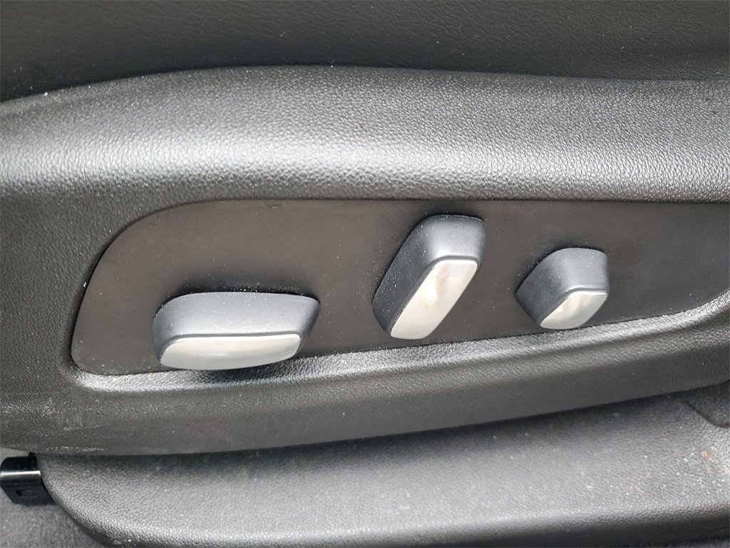 Used 2021 Cadillac XT6 Sport image 16