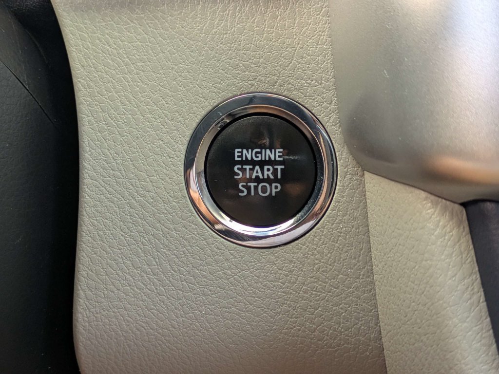Used 2014 Toyota Highlander XLE AWD/4WD image 29