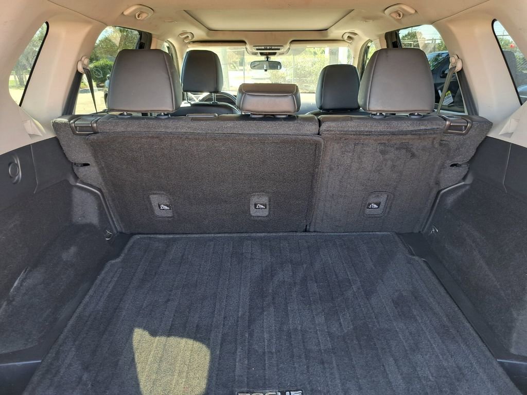 Used 2022 Nissan Rogue SV w/ SV Premium Package image 28