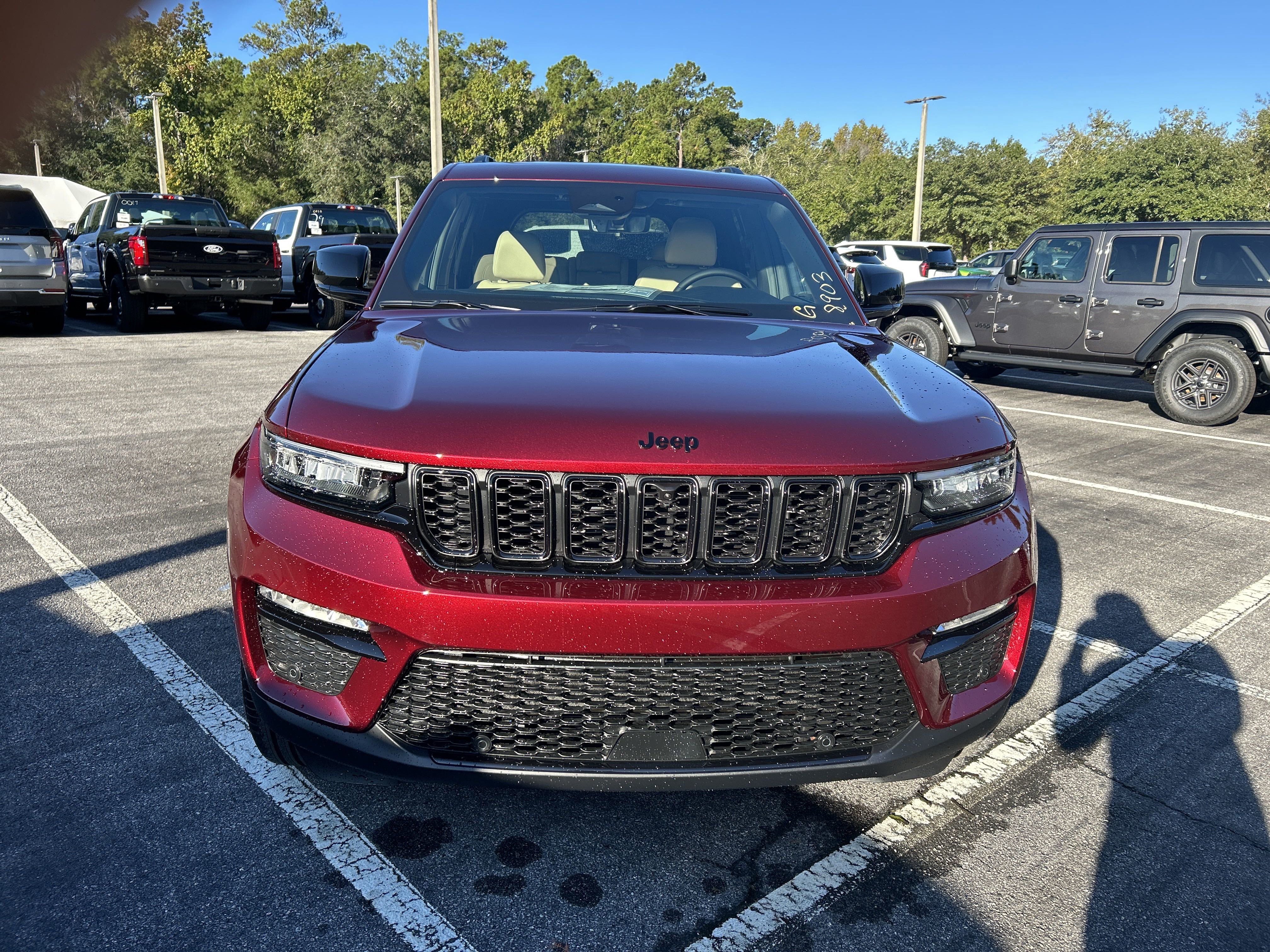 New 2025 Jeep Grand Cherokee Limited w/ Luxury Tech Group II image 2