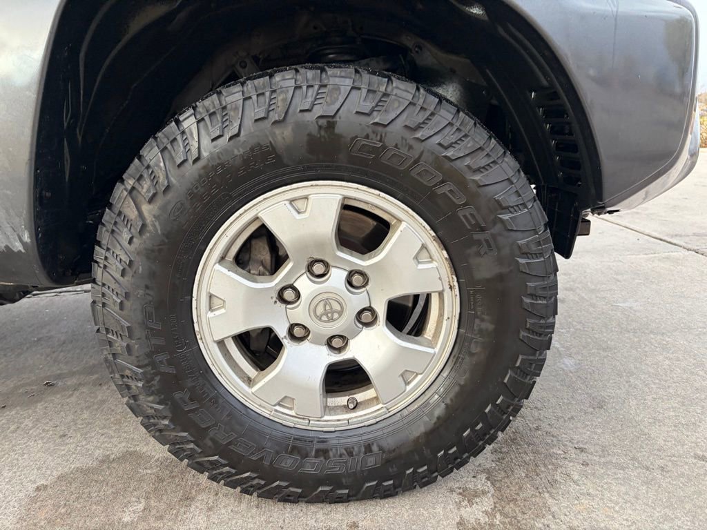 Used 2013 Toyota Tacoma 4x4 Double Cab w/ TRD Off-Road Pkg image 9