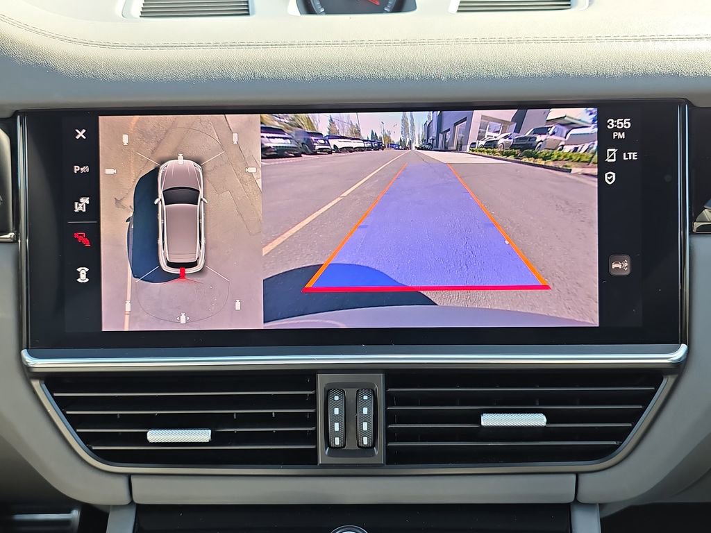 Used 2023 Porsche Cayenne GTS AWD/4WD image 26