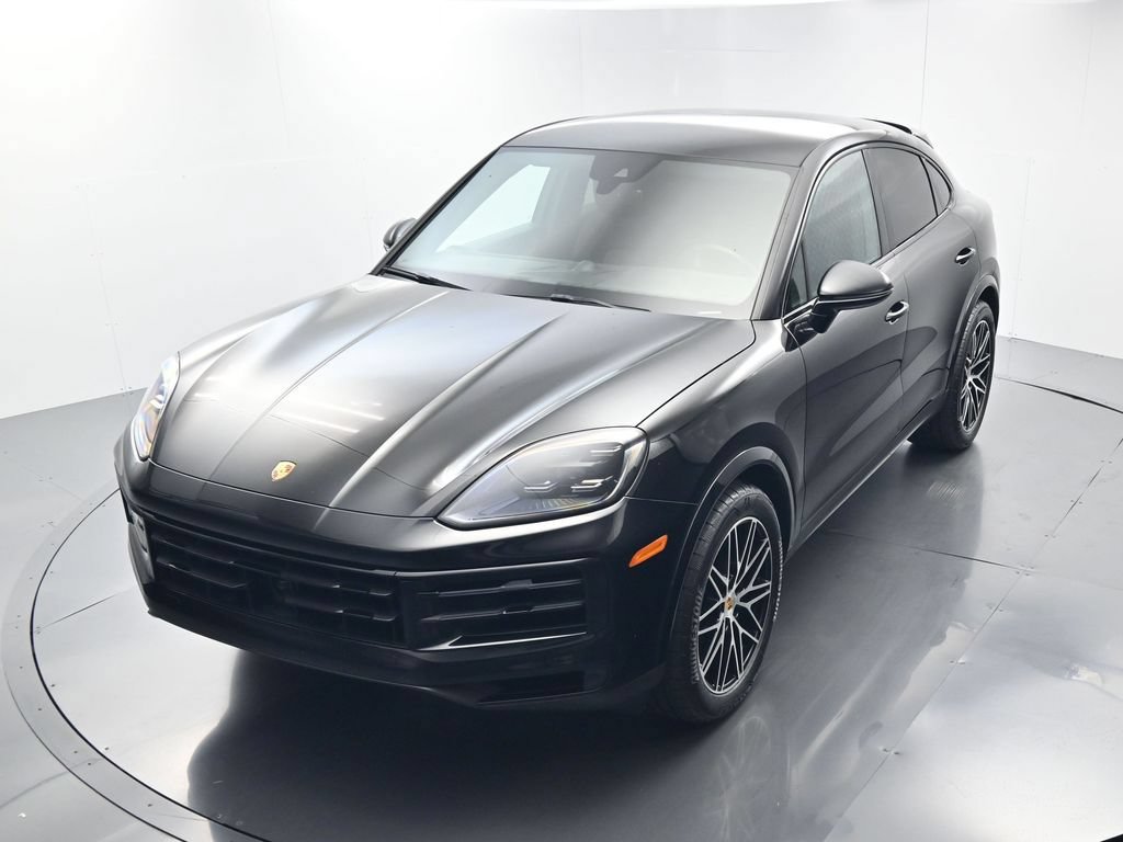 Certified 2024 Porsche Cayenne Coupe AWD/4WD image 32