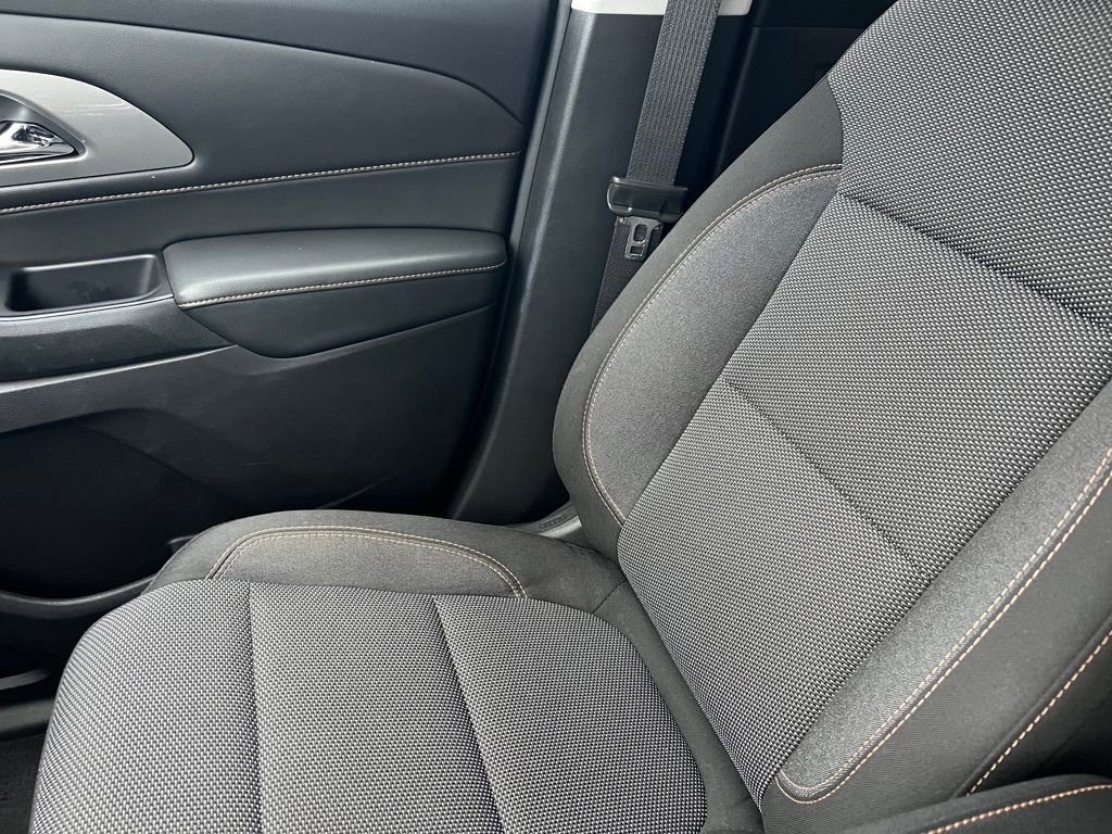 Used 2018 Chevrolet Traverse LT image 33