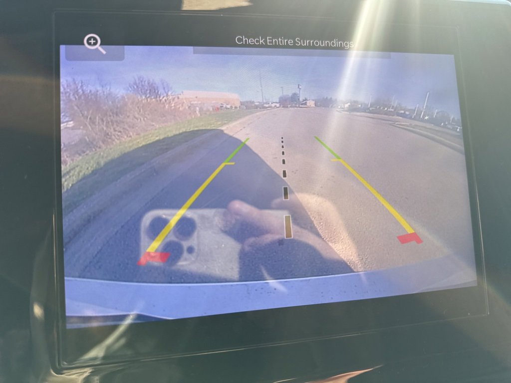 Used 2023 Jeep Grand Cherokee L Laredo image 11