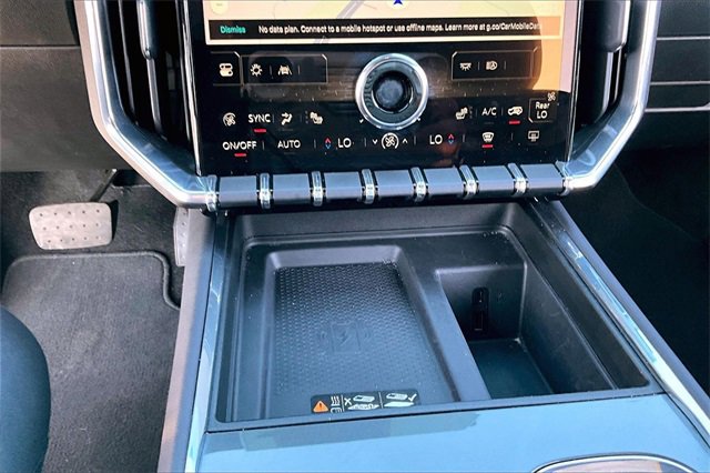 Used 2025 GMC Acadia Elevation image 16