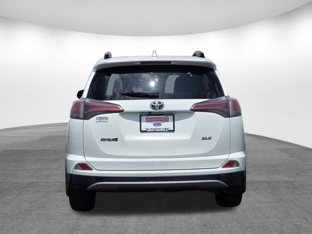 Used 2018 Toyota RAV4 XLE w/ Plus Extra Value Package FWD image 5