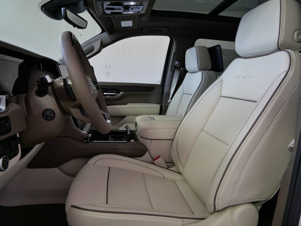 New 2026 GMC Yukon XL Denali w/ Denali Reserve Package AWD/4WD image 9