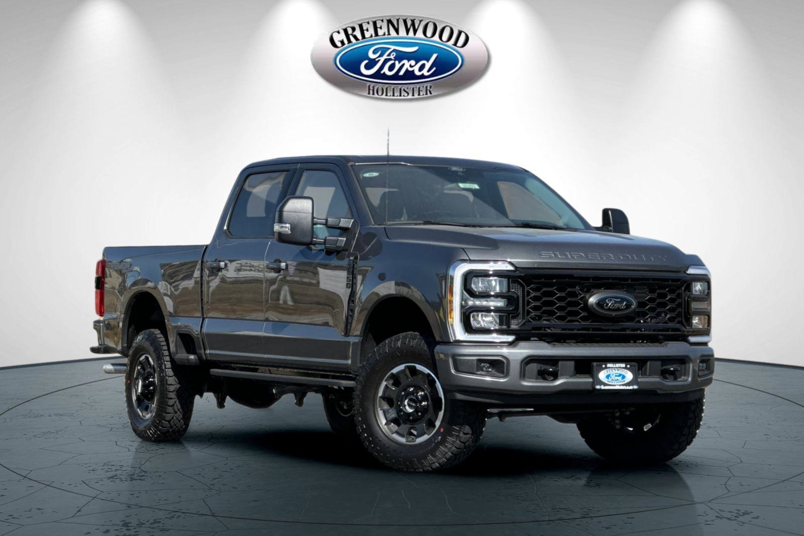 New 2025 Ford F350 XLT w/ Black Appearance Package