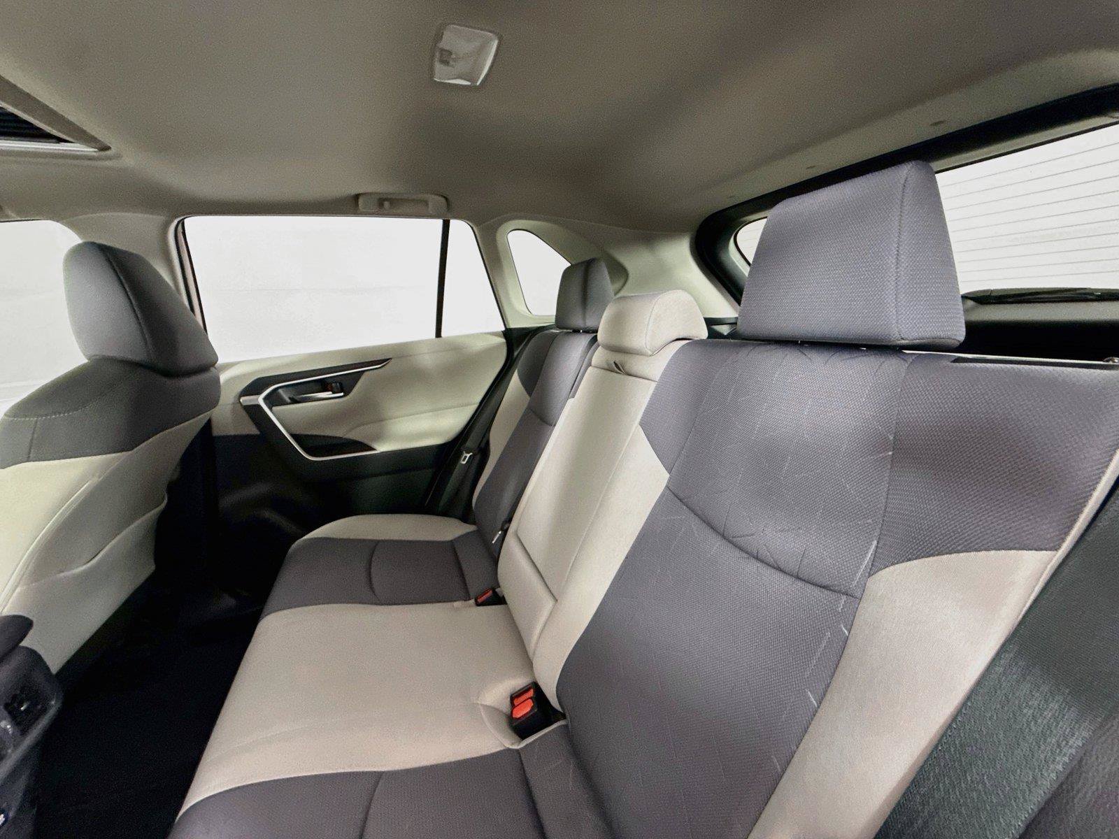 Used 2019 Toyota RAV4 XLE FWD image 28