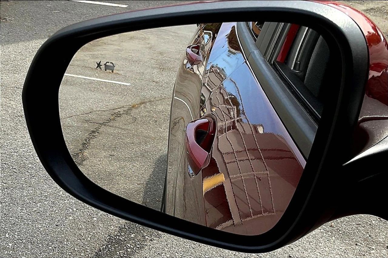 Used 2024 Chevrolet Trax LT w/ Driver Confidence Package image 27