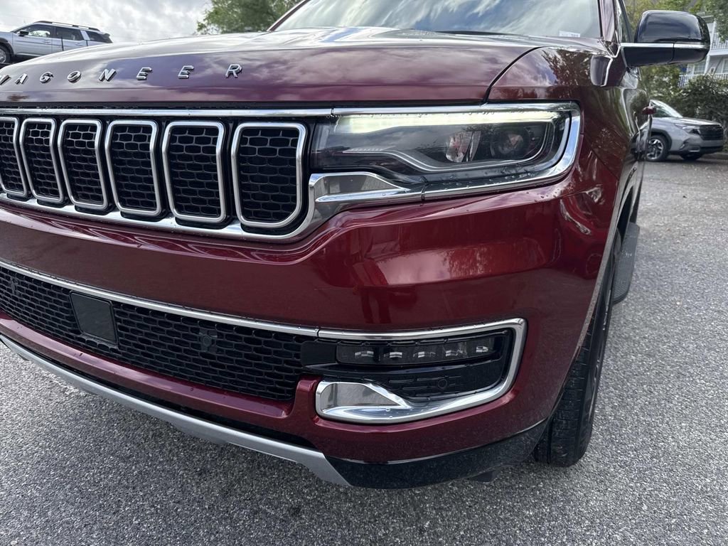 Used 2024 Jeep Wagoneer L Series II image 10