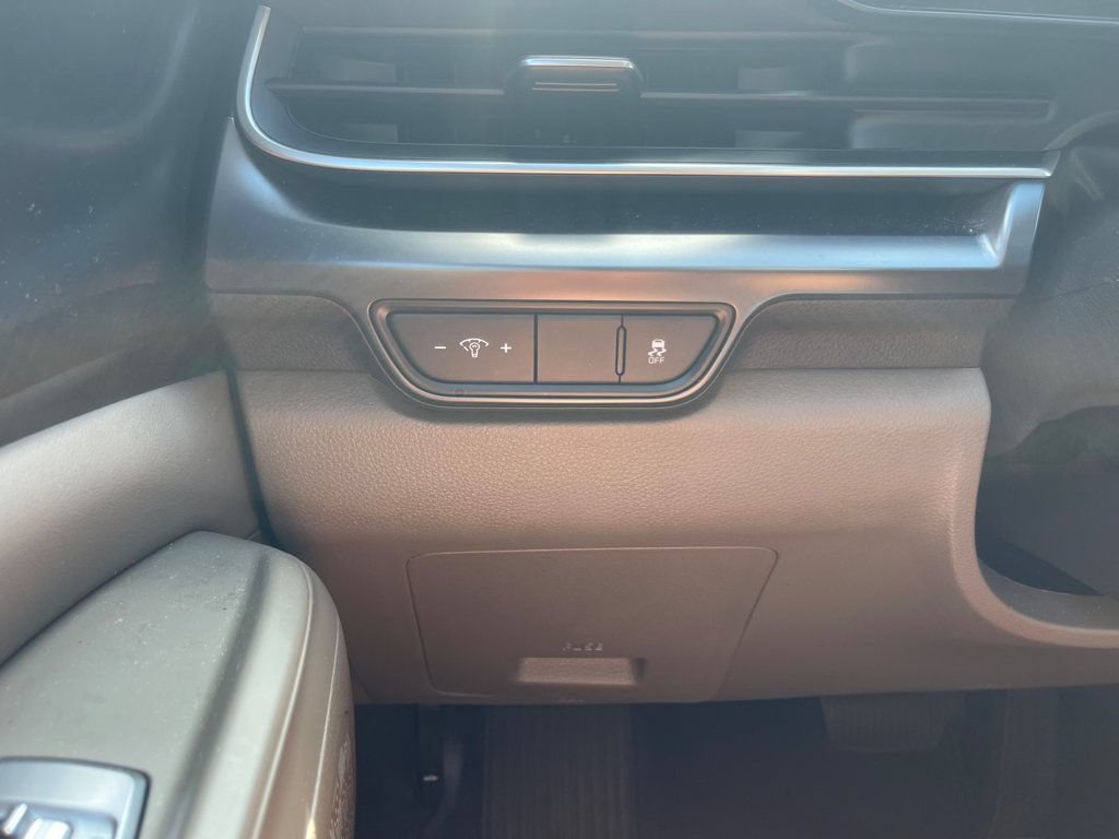 Used 2026 Kia Carnival FWD image 18