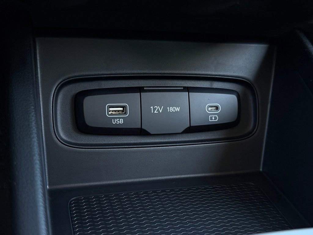 New 2026 Hyundai Venue SE image 16