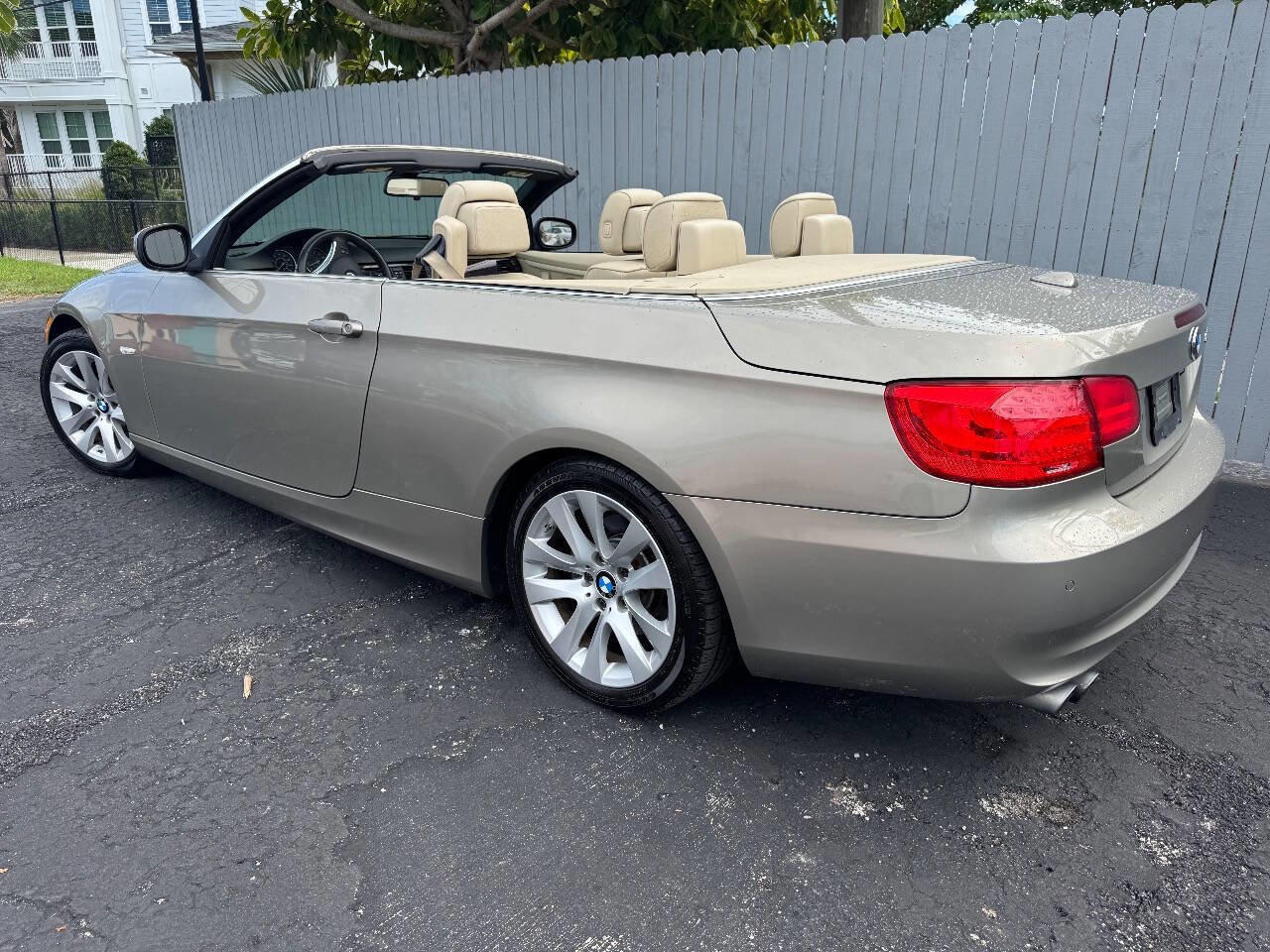 Used 2011 BMW 328i Convertible image 14