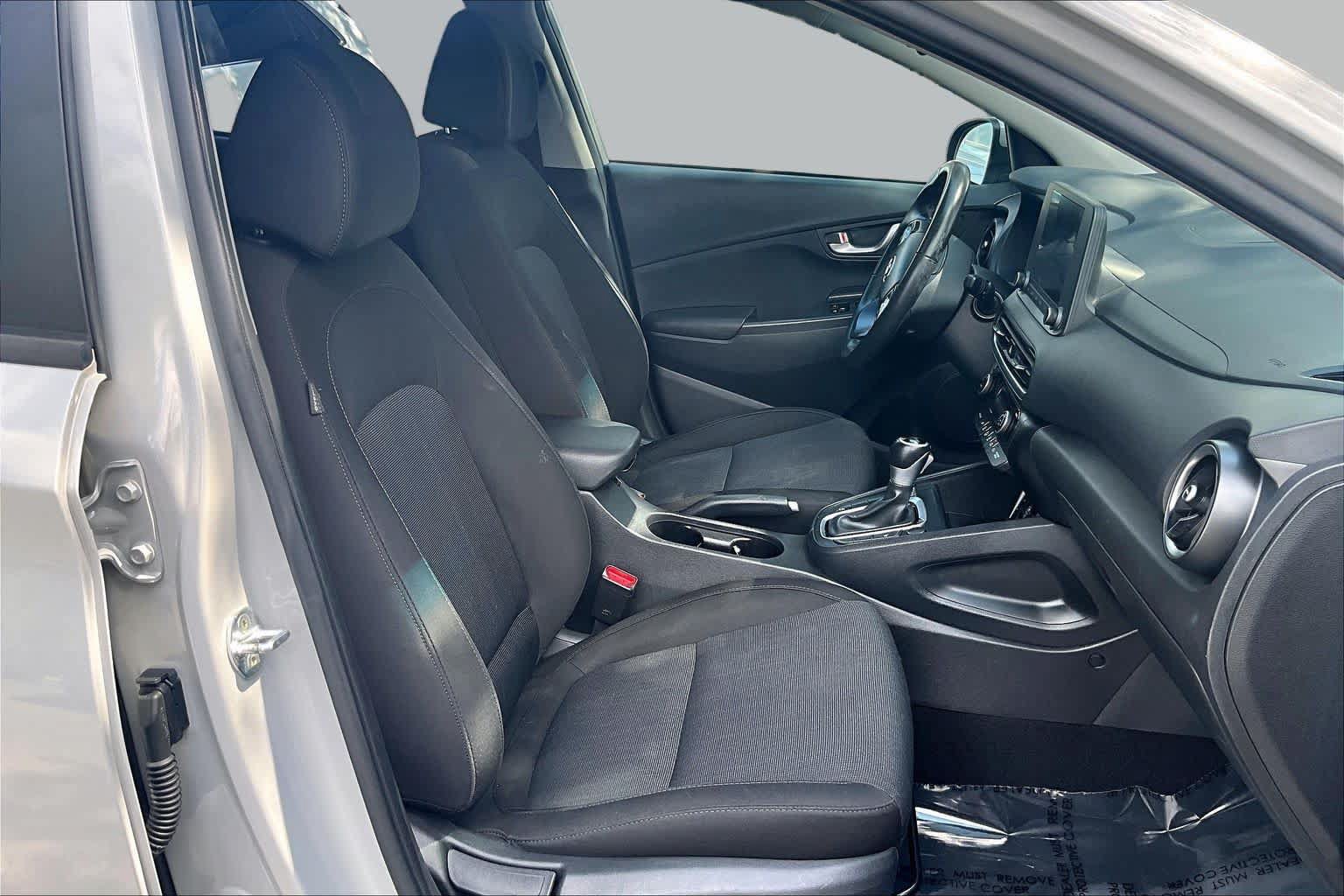 Used 2022 Hyundai Kona SEL w/ Convenience Package FWD image 8